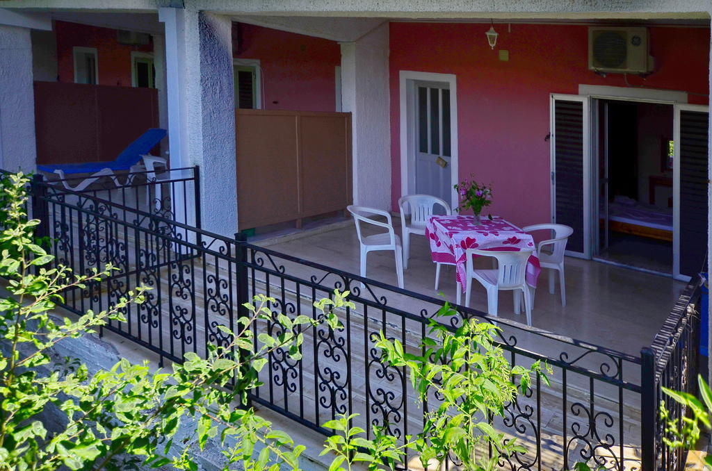 Villa Rebecca Agios Gordios  Bagian luar foto